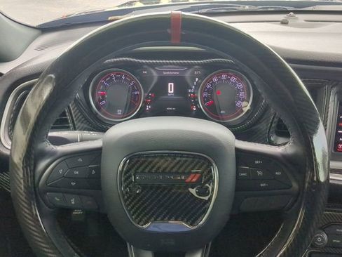 Used 2019 Dodge Challenger SXT RWD image 27