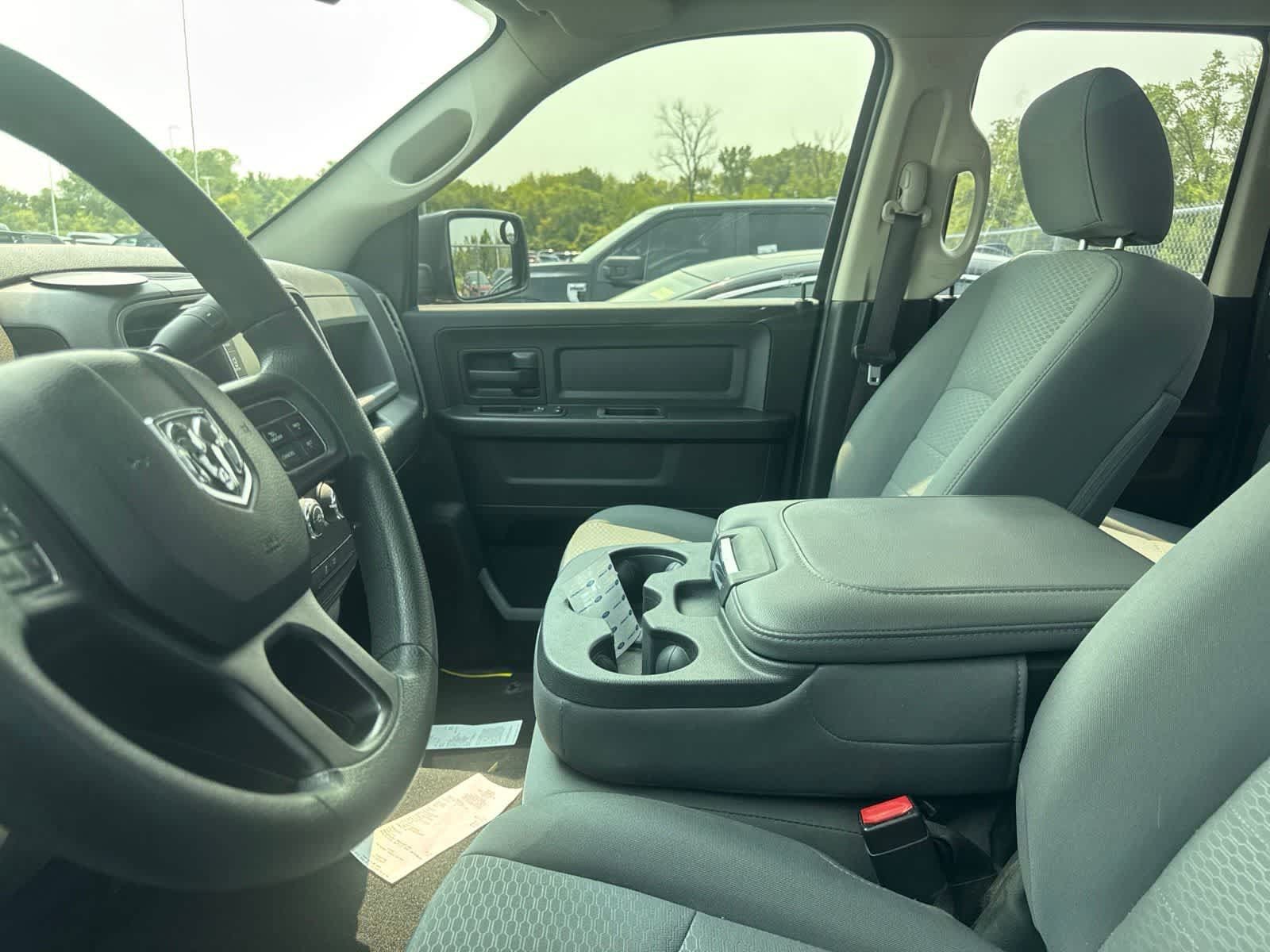 Used 2017 RAM 1500 Express AWD/4WD image 31