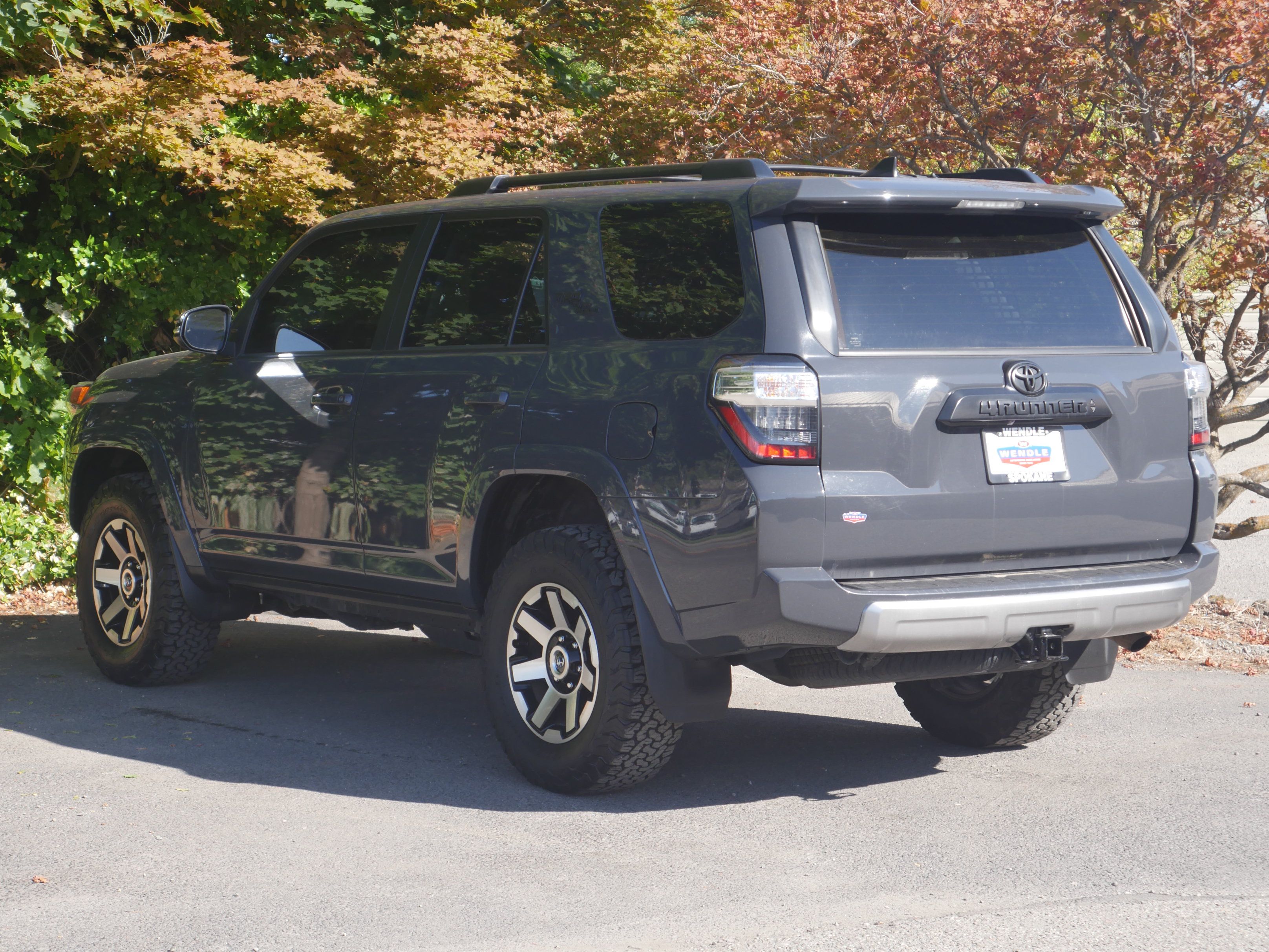 Used 2024 Toyota 4Runner TRD Off-Road Premium AWD/4WD image 18