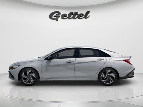 New 2026 Hyundai Elantra SEL Sport Premium FWD image 3
