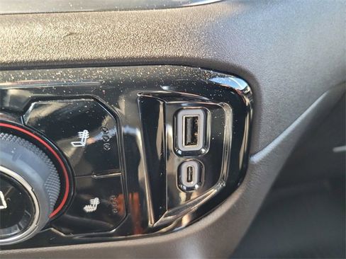 Used 2025 Chevrolet Silverado 1500 RST image 25