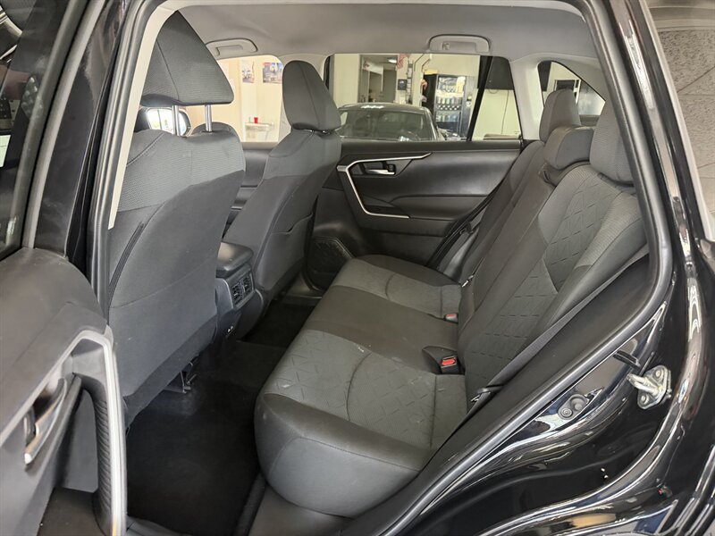 Used 2025 Toyota RAV4 XLE AWD/4WD image 48