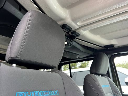 Used 2024 Jeep Wrangler Unlimited Rubicon 4xe w/ Convenience Group AWD/4WD image 19