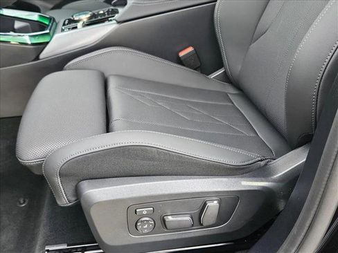 Used 2025 BMW X3 xDrive30i w/ Convenience Package image 4