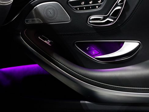 Used 2019 Mercedes-Benz S 560 Cabriolet w/ AMG Line Exterior image 41