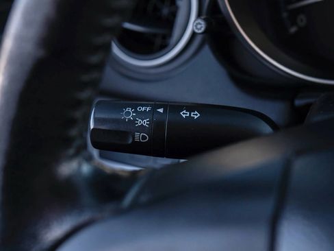 Used 2013 MAZDA MAZDA3 i Touring image 39