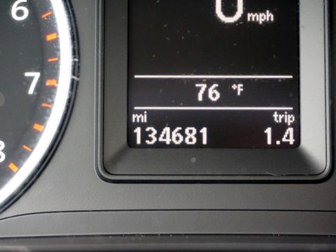 Used 2014 Volkswagen Tiguan SE AWD/4WD image 9