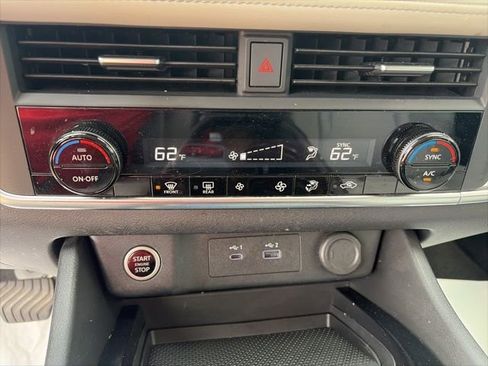 Certified 2023 Nissan Rogue SV image 16