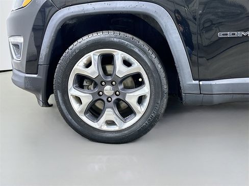 Used 2018 Jeep Compass Limited image 8