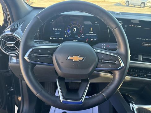 Used 2025 Chevrolet Equinox LT image 10