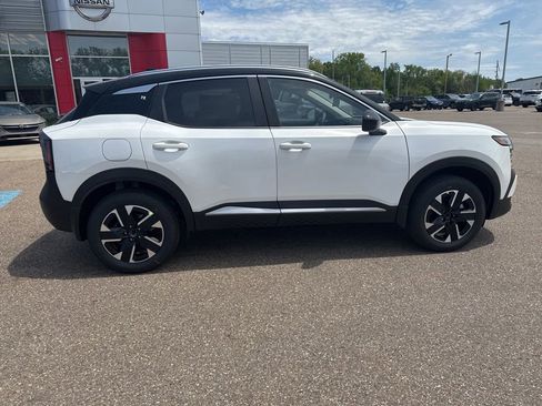 New 2026 Nissan Kicks SV w/ SV Premium Package AWD/4WD image 7