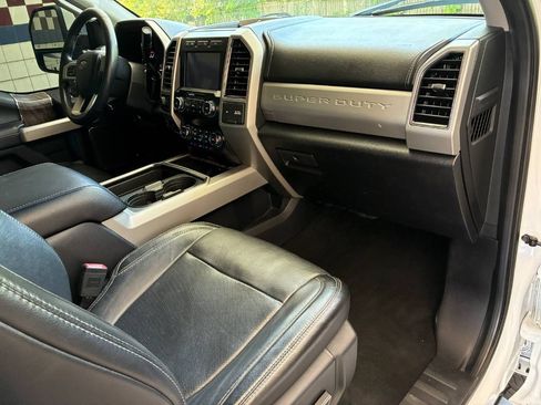Used 2019 Ford F250 Lariat w/ Lariat Ultimate Package AWD/4WD image 15