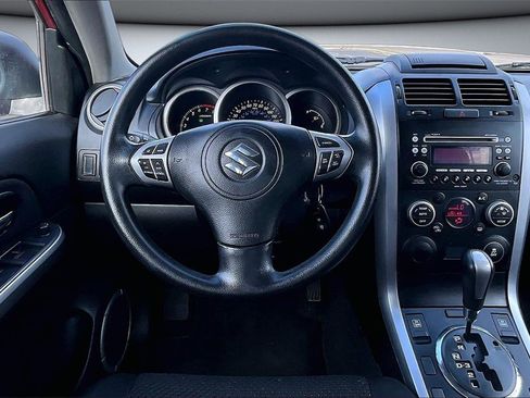 Used 2012 Suzuki Grand Vitara Premium image 8