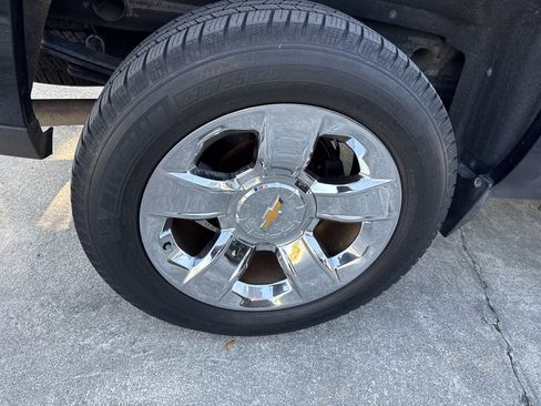 Used 2014 Chevrolet Silverado 1500 LTZ Z71 w/ LTZ Plus Package image 10