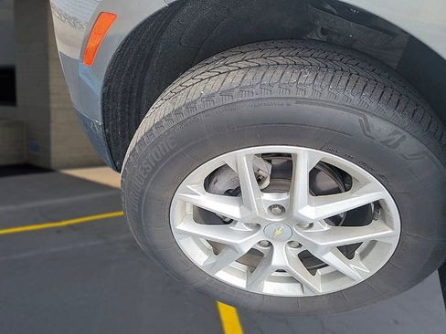 Used 2023 Chevrolet Equinox LT image 28