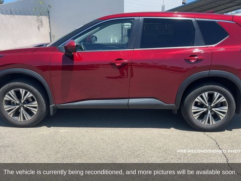 Used 2023 Nissan Rogue SV FWD image 9
