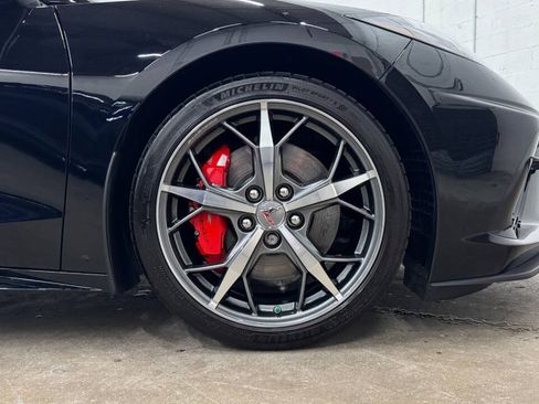 Used 2020 Chevrolet Corvette Stingray Coupe w/ Z51 Performance Package RWD image 28