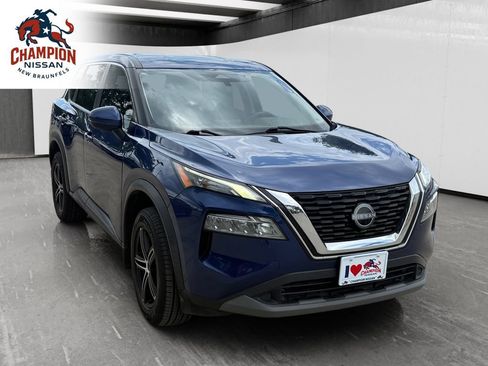 Used 2022 Nissan Rogue SV FWD image 7