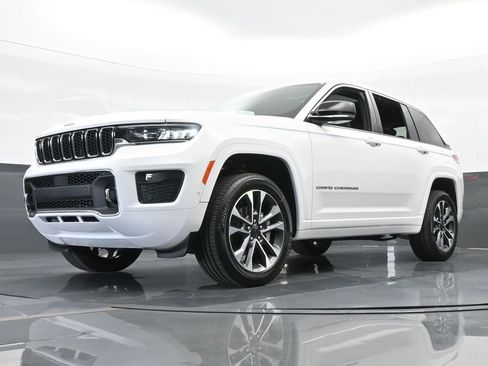 Used 2024 Jeep Grand Cherokee Overland w/ Luxury Tech Group IV image 50