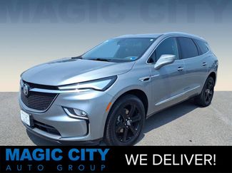 Used 2023 Buick Enclave Essence w/ Sport Touring Edition FWD video 1