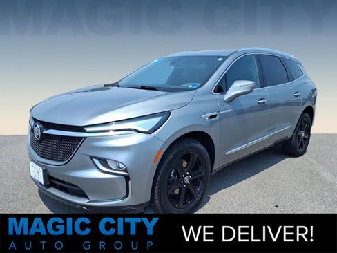 Used 2023 Buick Enclave Essence w/ Sport Touring Edition FWD image 1