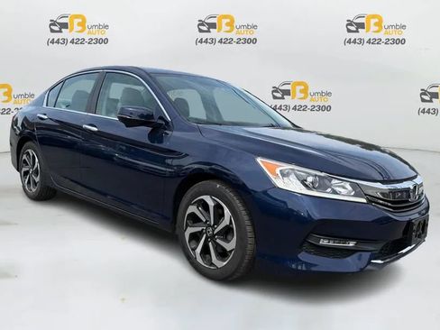 Used 2017 Honda Accord EX image 3