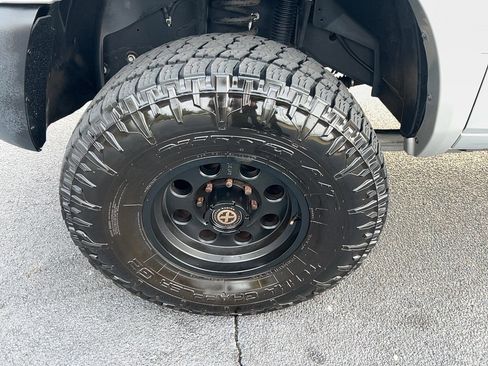 Used 2017 RAM 2500 Limited image 9