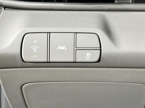 Used 2023 Hyundai Elantra SEL w/ Convenience Package FWD image 10