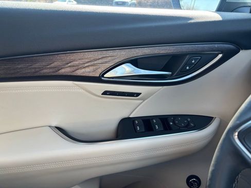 Used 2023 Buick Envision Avenir image 30