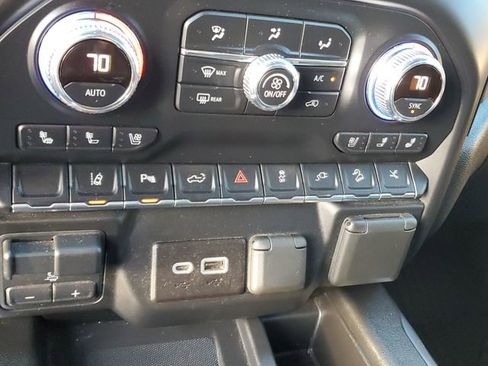 Used 2022 GMC Sierra 2500 AT4 w/ AT4 Premium Plus Package AWD/4WD image 24