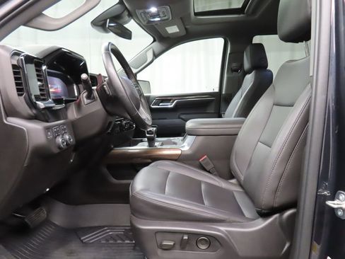 Used 2024 Chevrolet Silverado 1500 RST AWD/4WD image 9