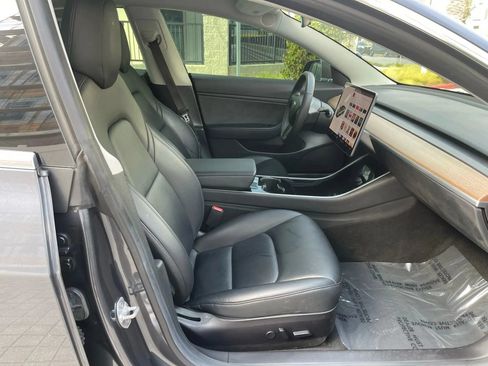Used 2020 Tesla Model 3 Standard Range Plus RWD image 18