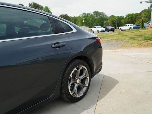 Used 2021 Chevrolet Malibu LT image 16
