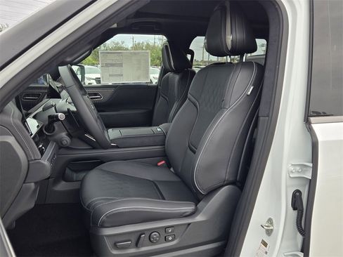 Used 2026 INFINITI QX80 Autograph w/ Premium Cargo Package image 12