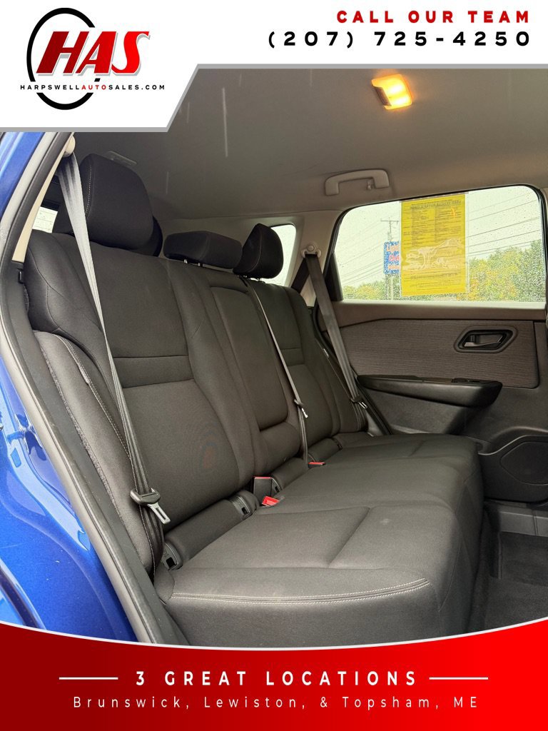Used 2023 Nissan Rogue S AWD/4WD image 12