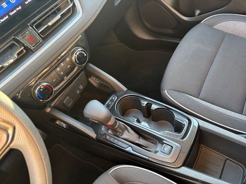 Used 2025 Chevrolet TrailBlazer LT image 39