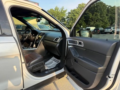 Used 2015 Ford Explorer Sport w/ Equipment Group 401A AWD/4WD image 20