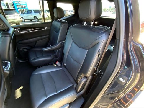 Used 2021 Cadillac XT6 Premium Luxury image 42
