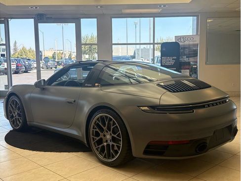 Used 2024 Porsche 911 Targa 4S w/ Premium Package image 21