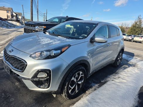 Used 2020 Kia Sportage LX image 4