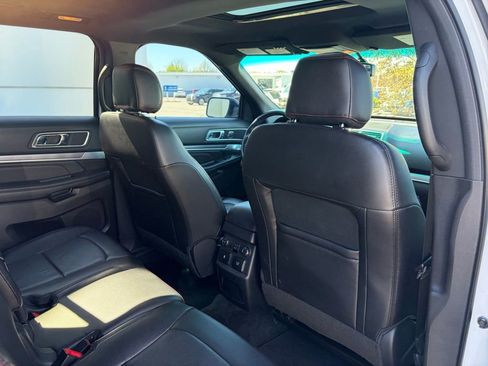 Used 2017 Ford Explorer Sport w/ Equipment Group 401A image 27
