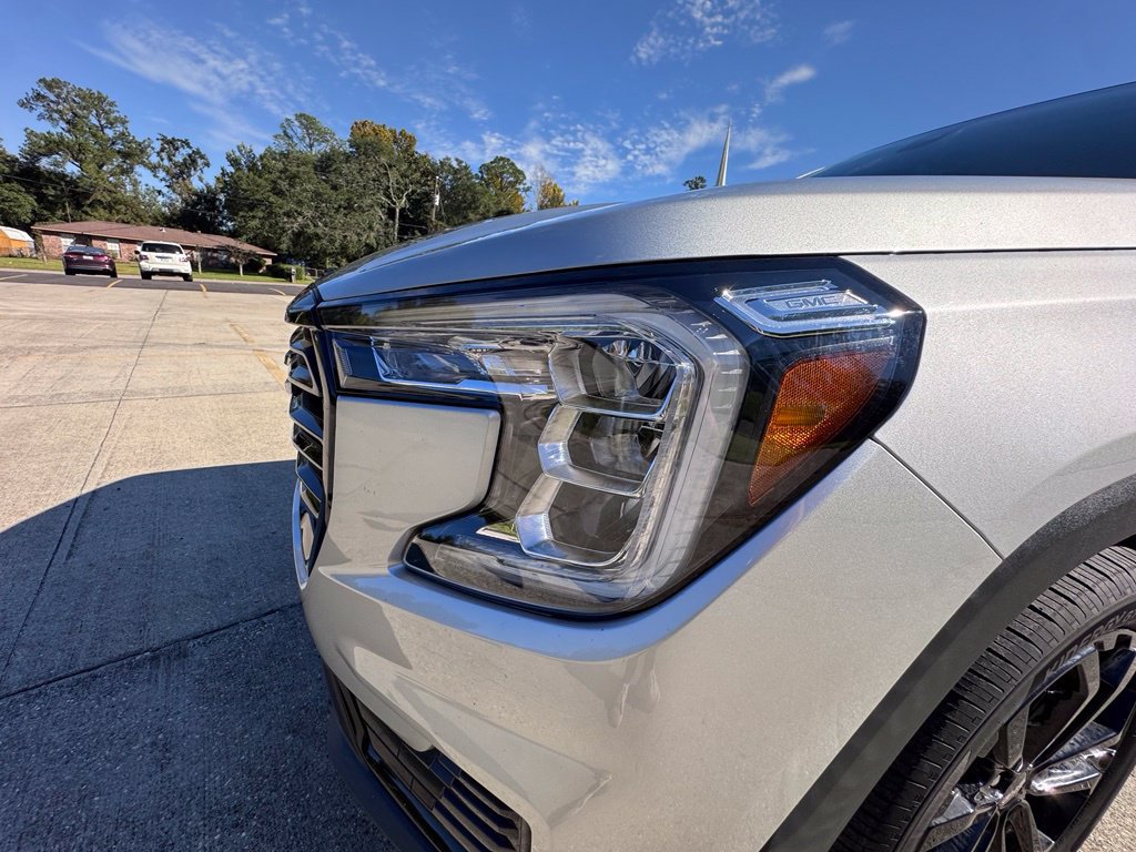 Used 2022 GMC Terrain SLE w/ Driver Convenience Package FWD image 30