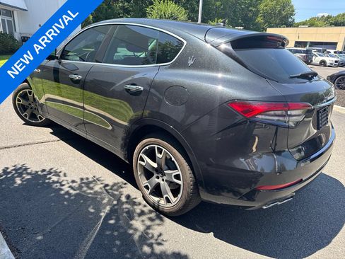 Used 2022 Maserati Levante GT AWD/4WD image 4