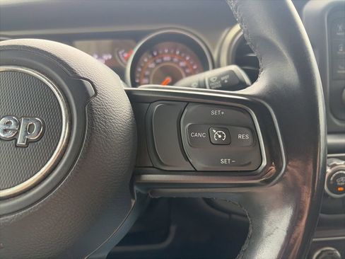 Used 2018 Jeep Wrangler Sport S image 18