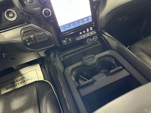 Used 2024 RAM 2500 Limited image 36