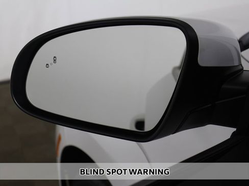 Used 2022 Hyundai Kona Limited FWD image 7