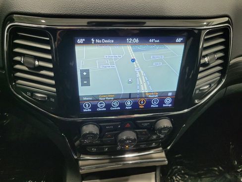 Used 2022 Jeep Grand Cherokee Laredo X image 7