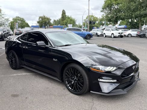 Used 2019 Ford Mustang GT w/ GT Performance Package RWD image 6