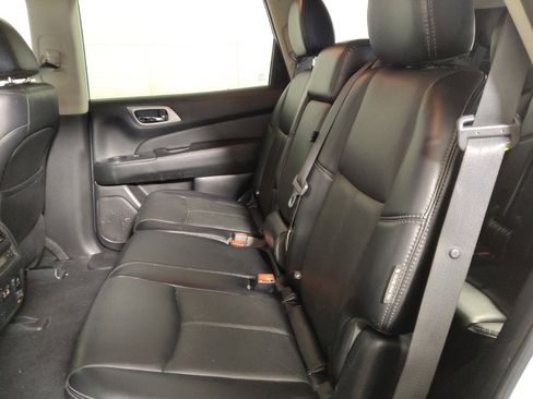 Used 2020 Nissan Pathfinder Platinum w/ Cargo Package AWD/4WD image 18