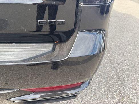 Used 2023 Cadillac Escalade ESV Sport w/ LPO, ONYX Package image 7